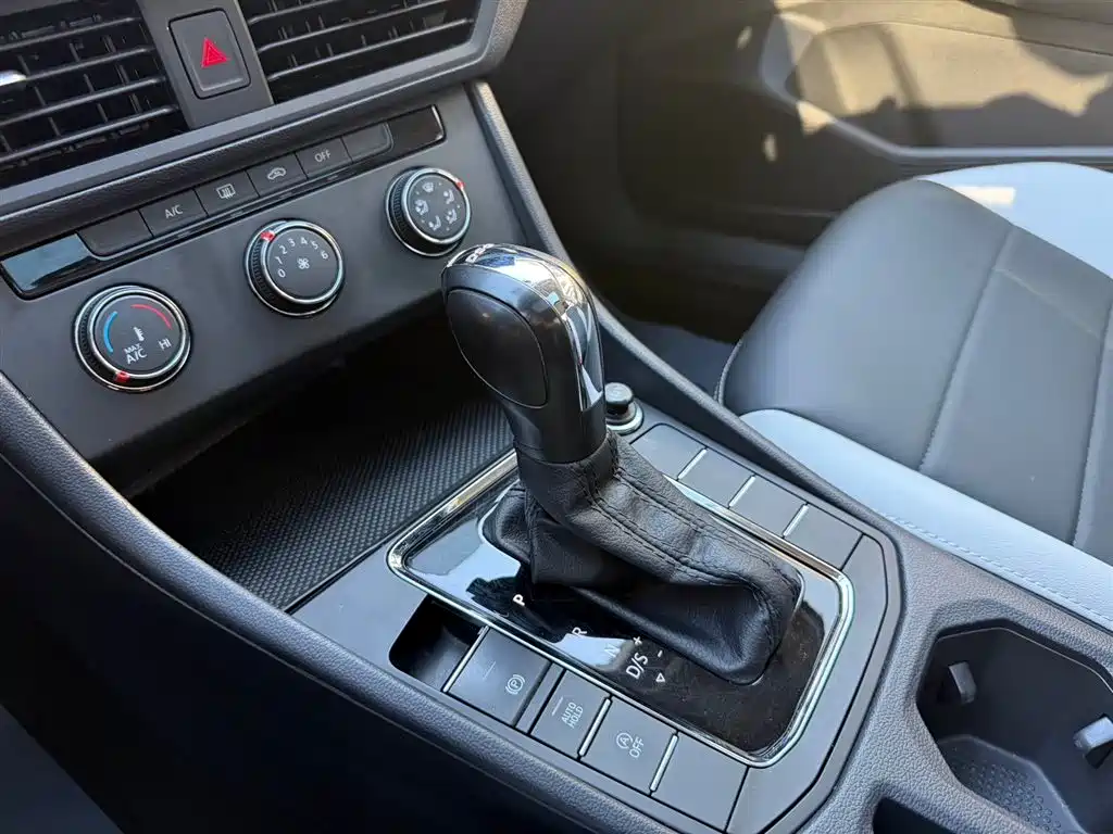 Volkswagen Bora 2023 200TSI DSG Comfort Edition фото 12