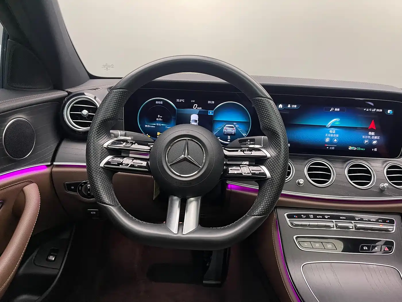 Mercedes-Benz E-Class 2022 E 260 L Sport фото 15