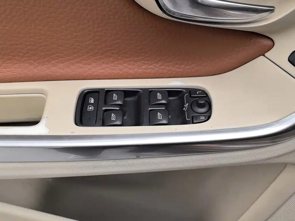 Volvo S60 (Import) 2011 2012 T5 Prestige Edition