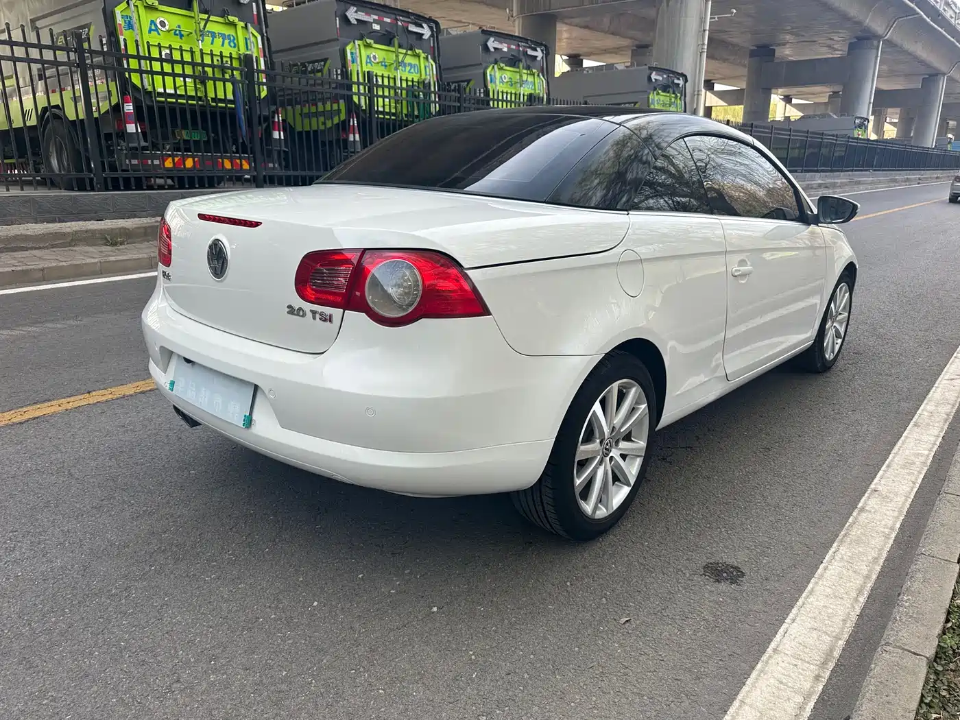 Volkswagen Eos 2010 2.0TSI DSG Moonlight Edition фото 20