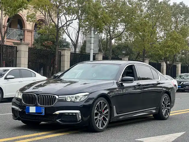BMW 7 SERIES