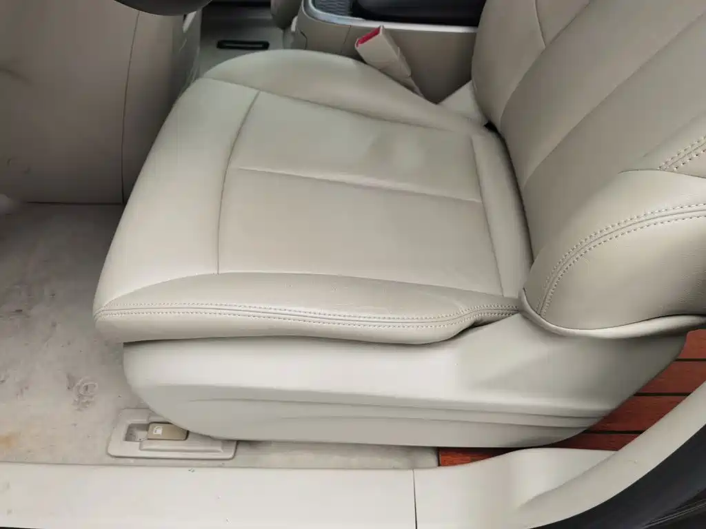 Photo 20 - Buick GL8