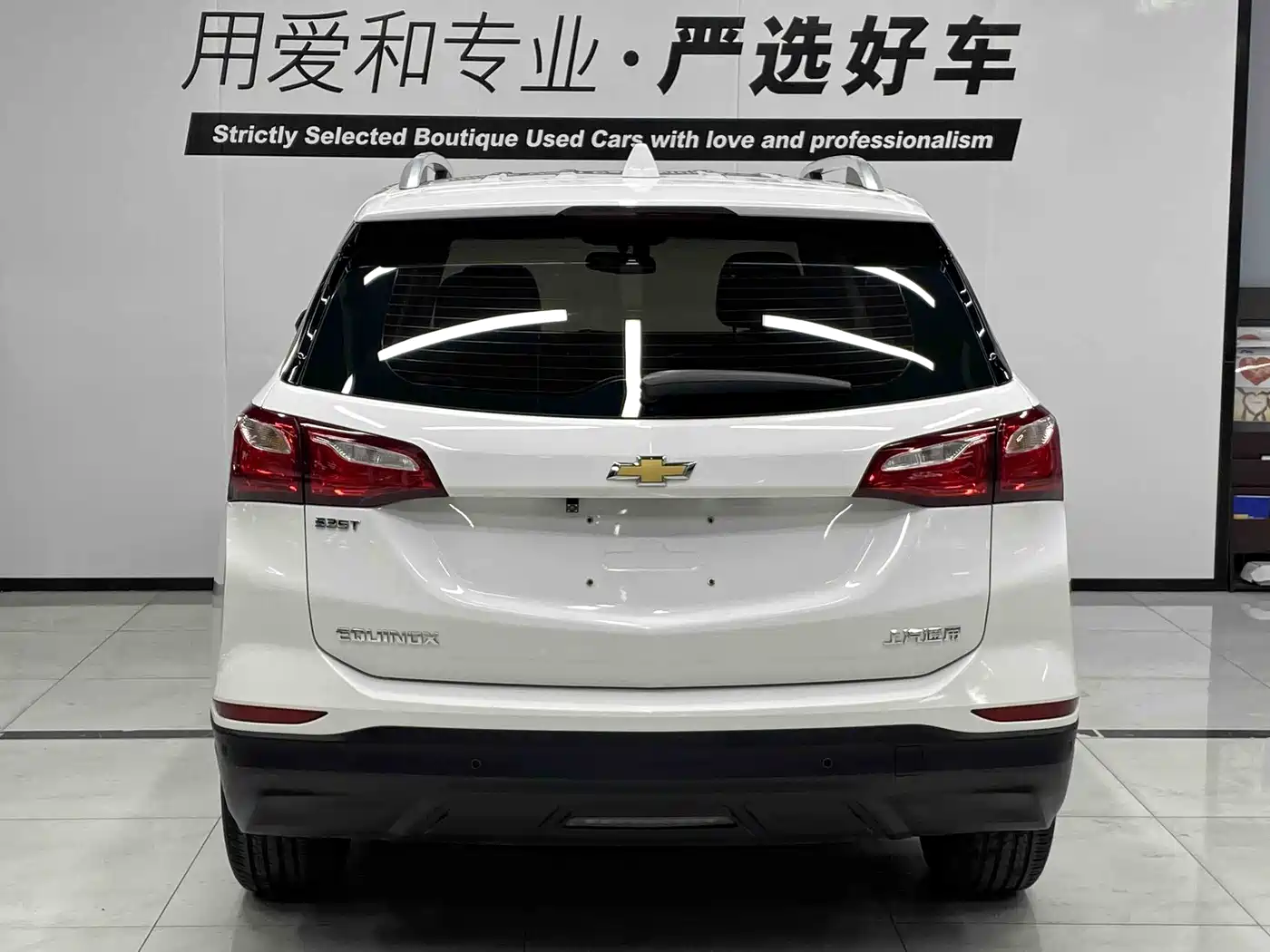 Фото 4 - Chevrolet Equinox