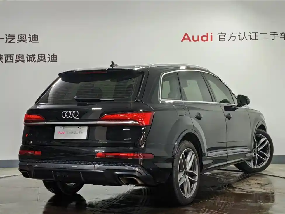 Audi Q7 2025 55 TFSI quattro S line Sport фото 4