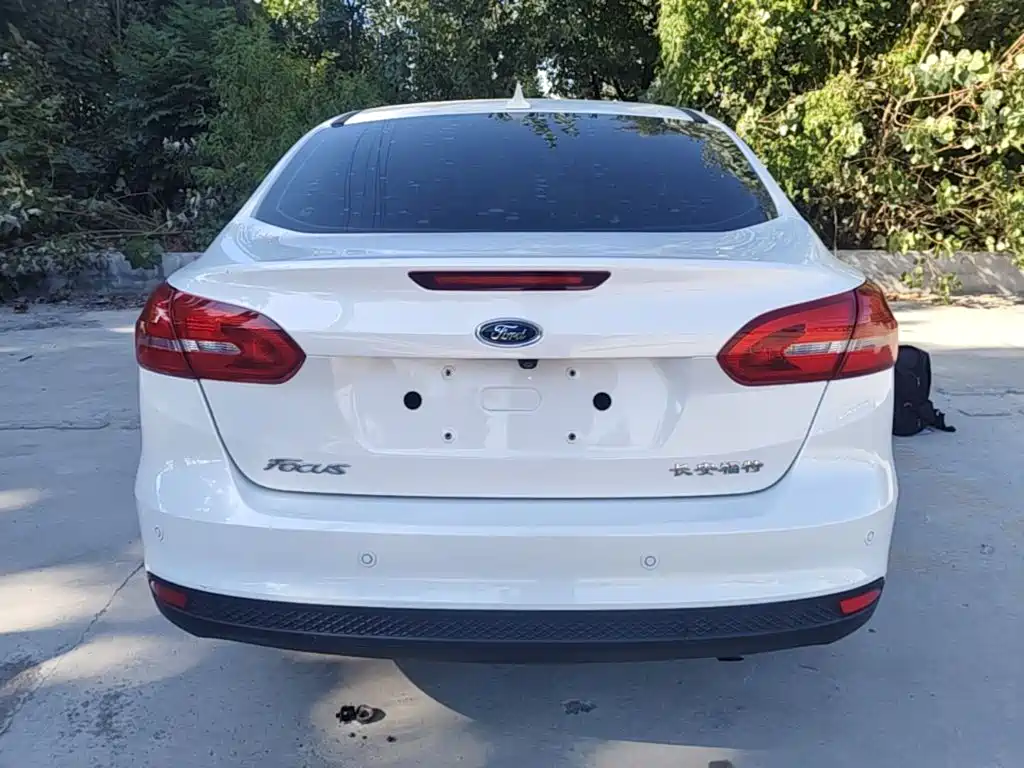 Ford Focus 2018 2018 Sedan Classic 1.6L Manual Trend Smart Edition