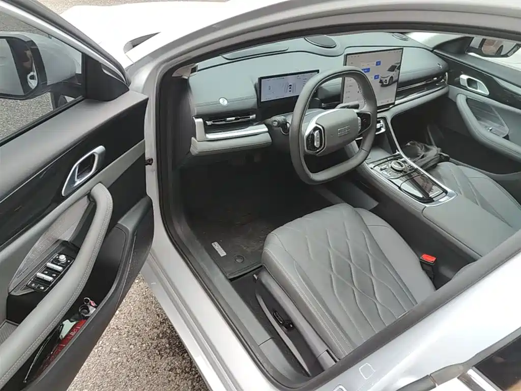 Geely Galaxy Galaxy A7 2025 EM-i фото 16