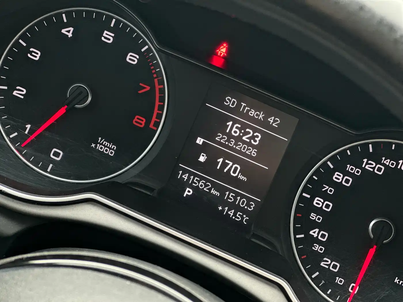 Audi A4L 2016 35 TFSI Collector's Edition S line Comfort фото 16