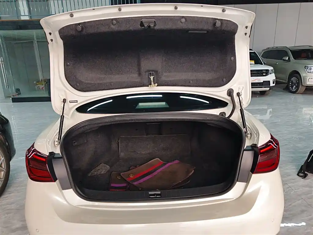 Infiniti Q50L 2021 2018 2.0T Leisure Edition (China VI)