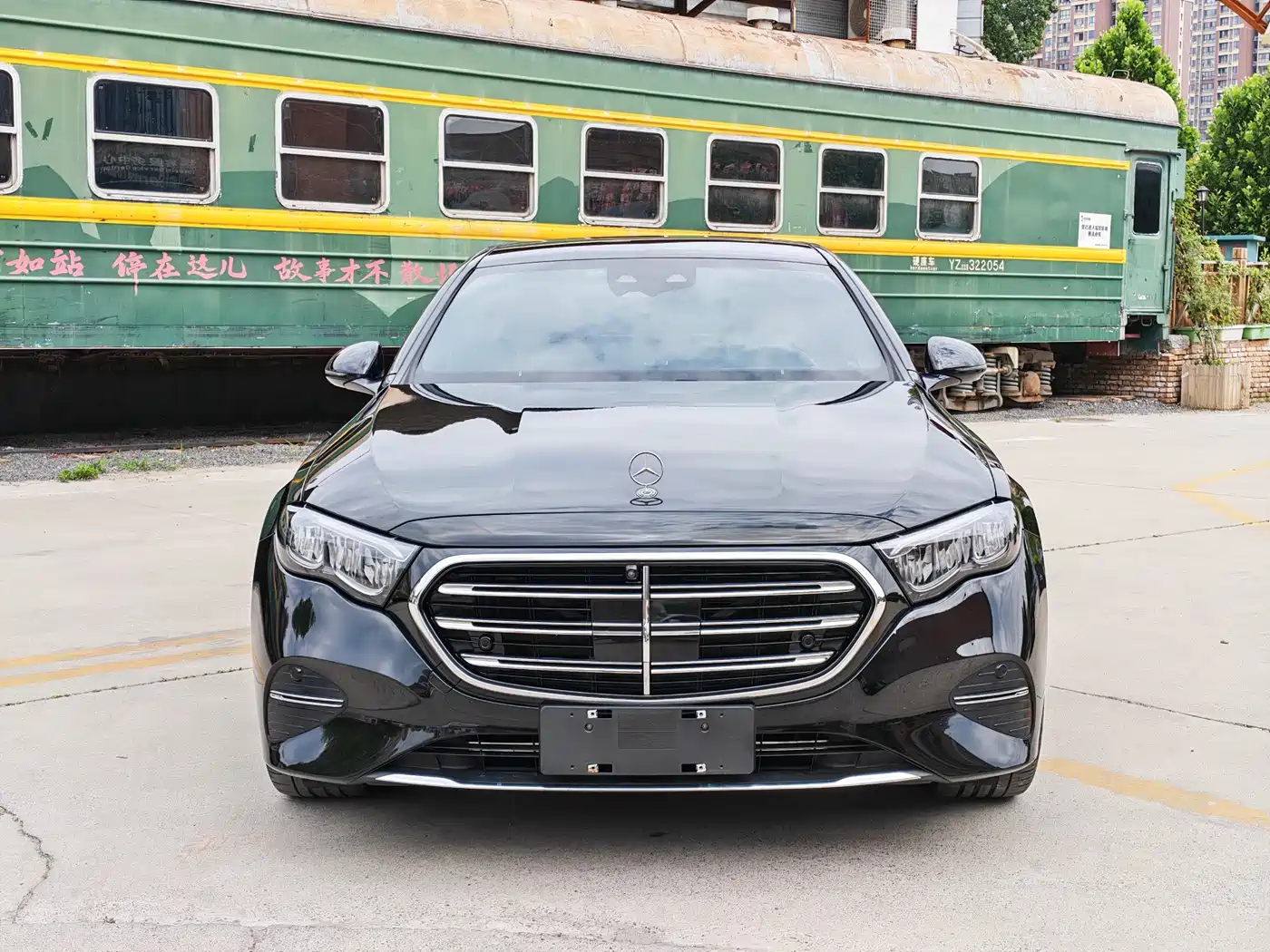 Mercedes-Benz E-Class 2024 E 300 L Fashion фото 2