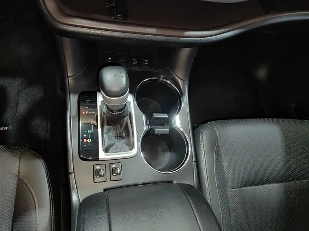 Toyota Highlander 2015 2.0T AWD Luxury Edition 7-seater фото 14