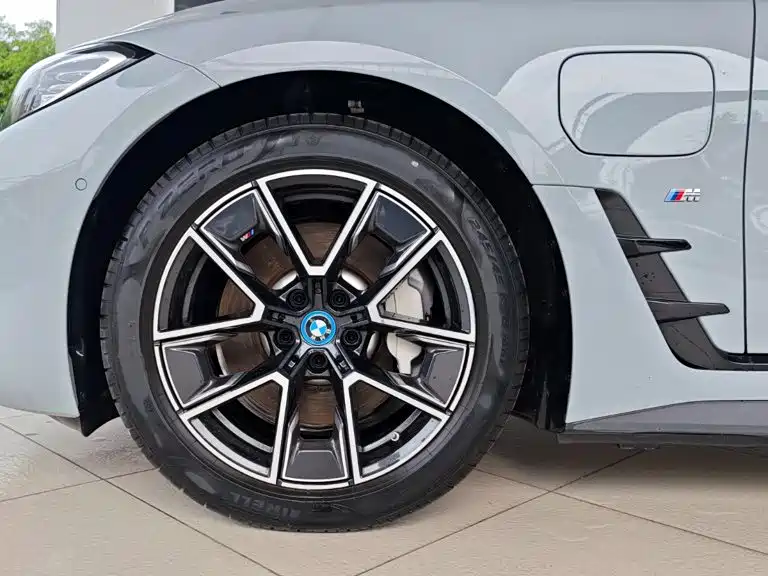 BMW i4 2025 2023 eDrive40