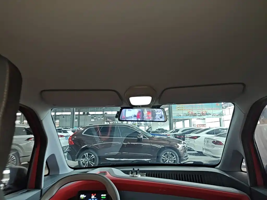 BAOJUN E200