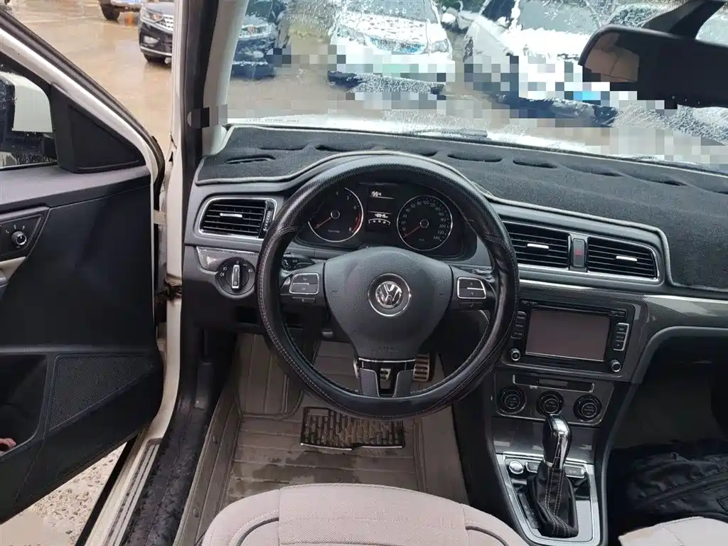 Volkswagen Gran Lavida 2014 1.6L Auto фото 3