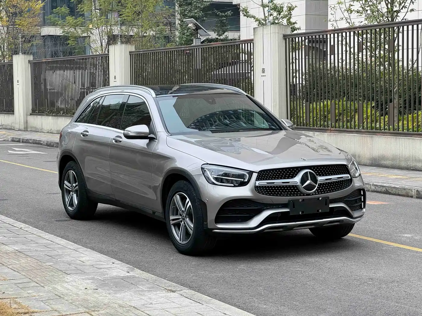 Mercedes-Benz GLC 2020 GLC 260 L 4MATIC Luxury фото 3