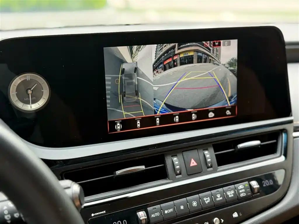 Lexus ES 2023 200 Excellence Edition фото 4