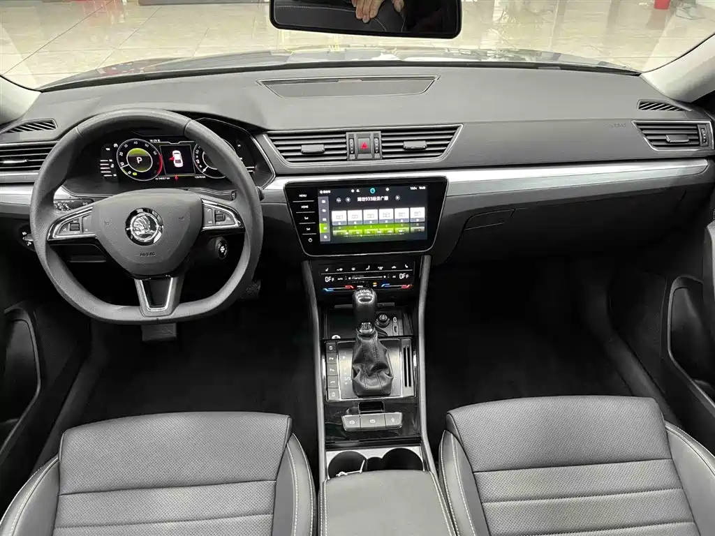 Škoda Superb 2023 Facelift TSI280 DSG Premium Edition фото 2