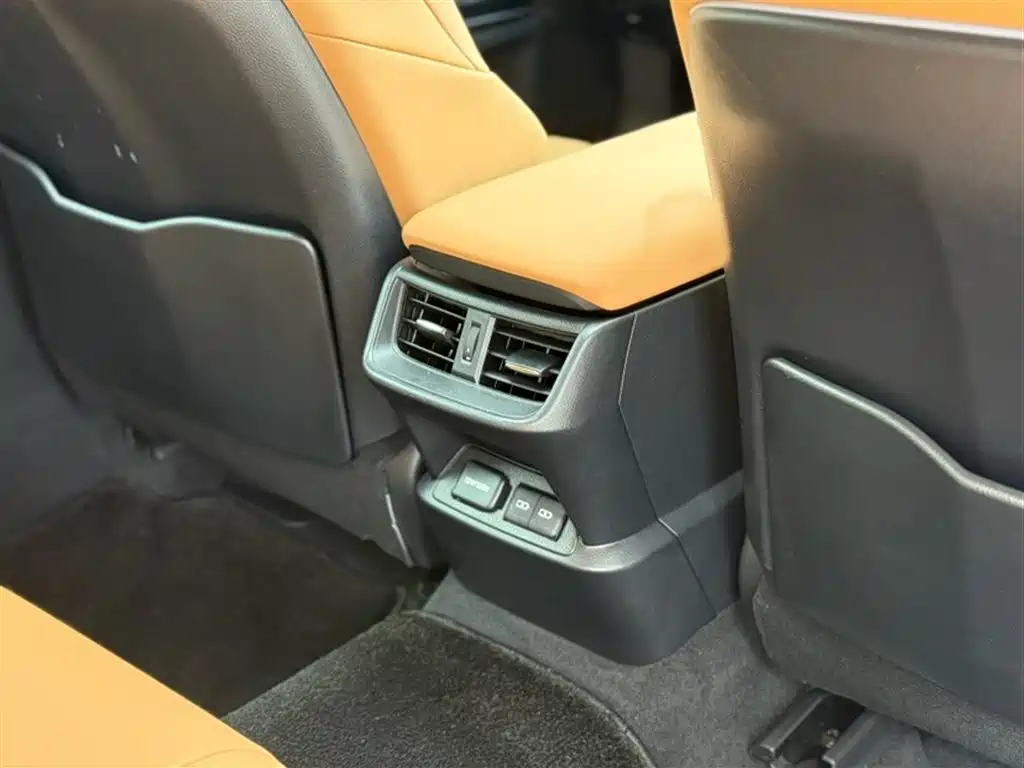Lexus ES 2023 200 Excellence Edition фото 19