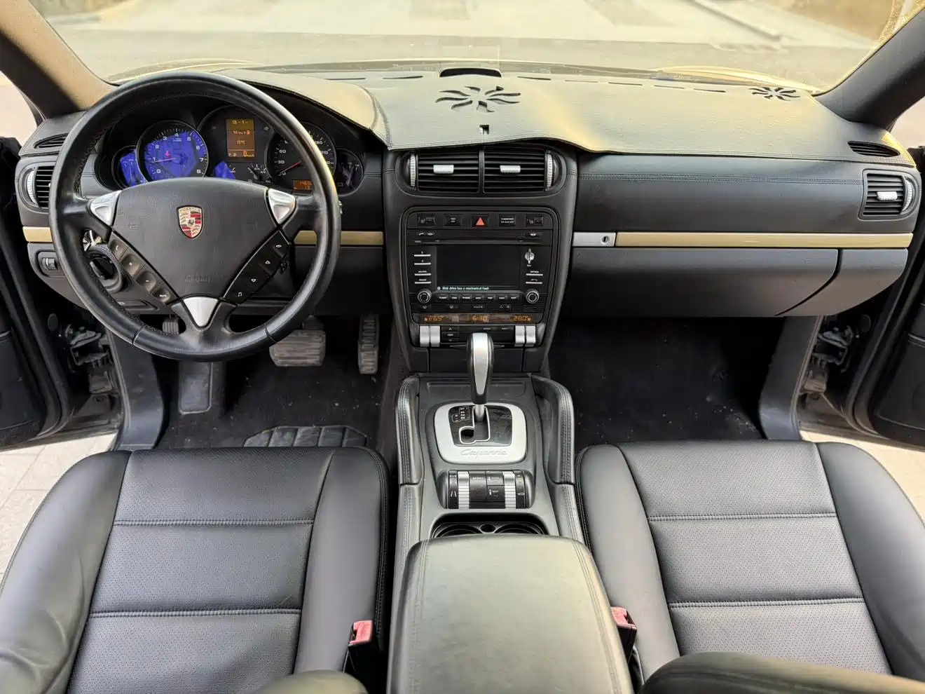 Photo 5 - Porsche Cayenne