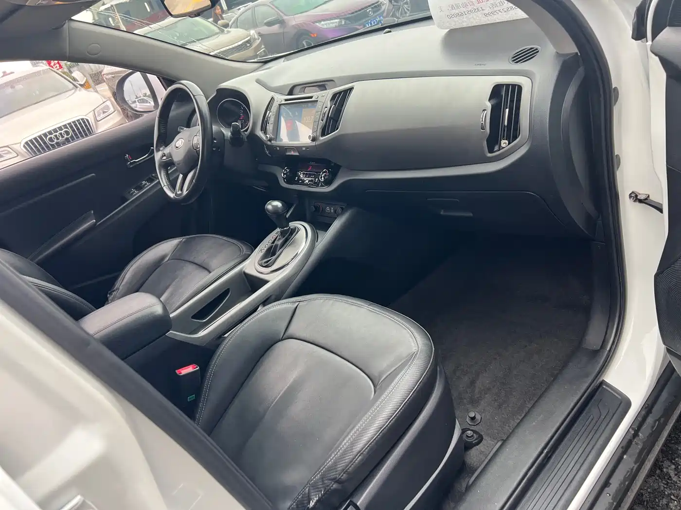 Kia Sportage 2015 2.0L Automatic 2WD GLS фото 4