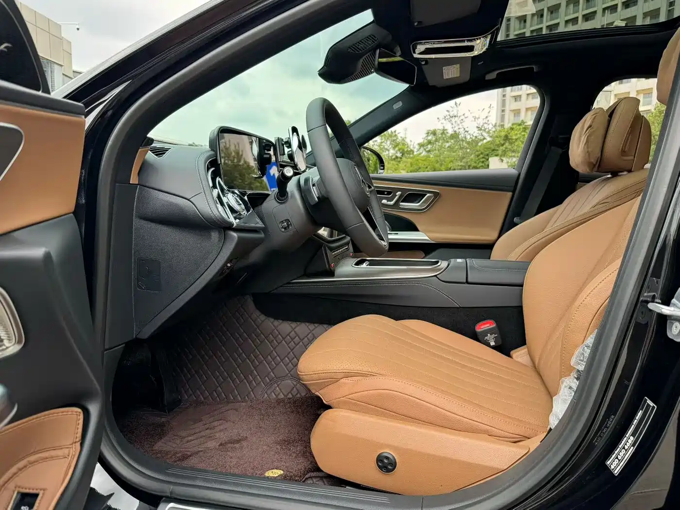 Mercedes-Benz E-Class 2026 E 300 L Luxury Sport фото 4