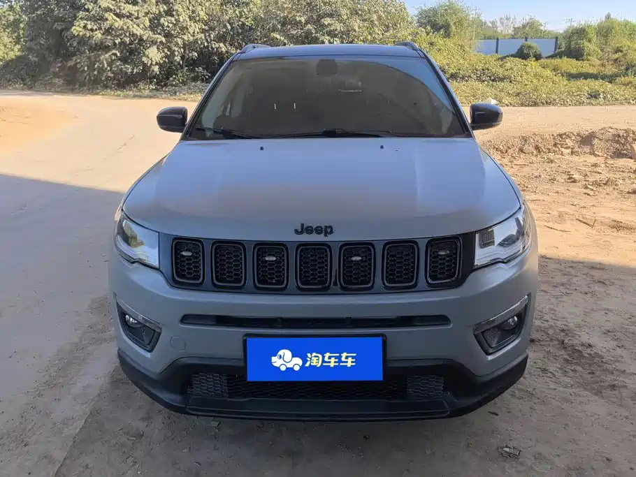 Фото 2 - Jeep Compass