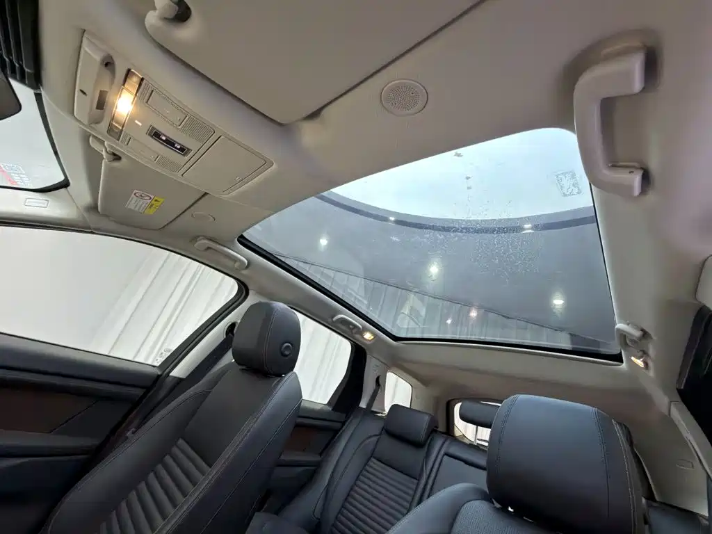 صورة 14 - Land Rover Discovery Sport