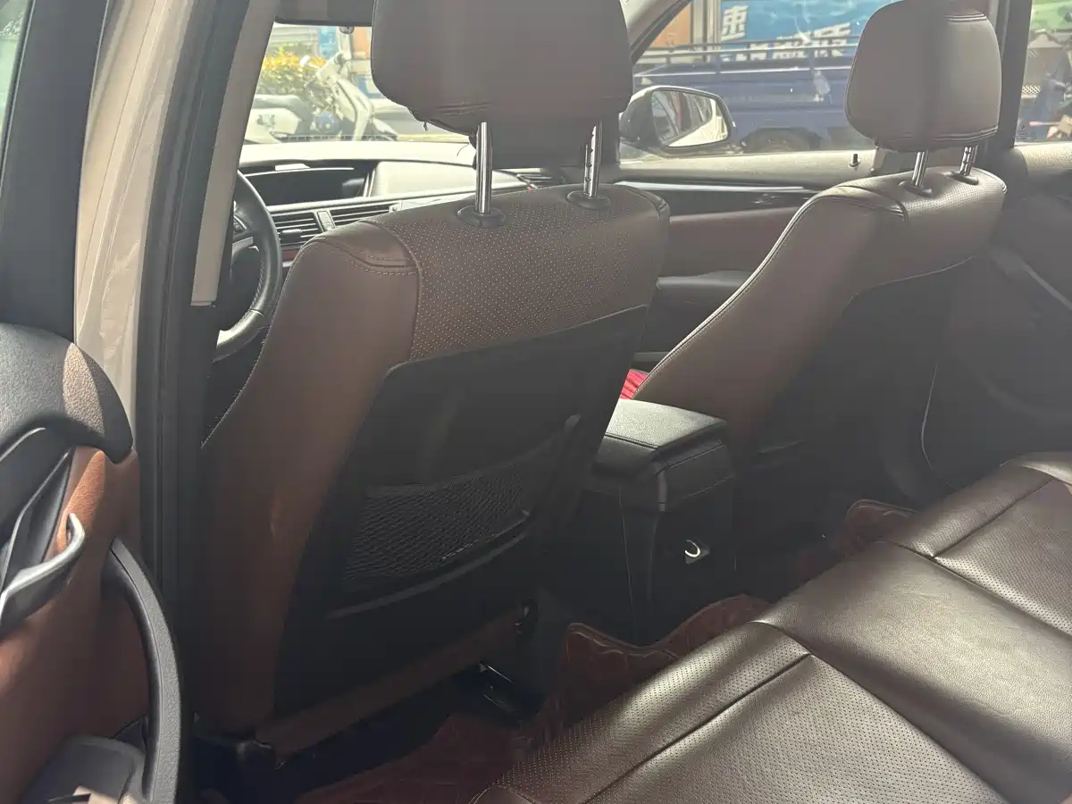 BMW X1 2015 Model sDrive18i Fashion Advanced Edition фото 4