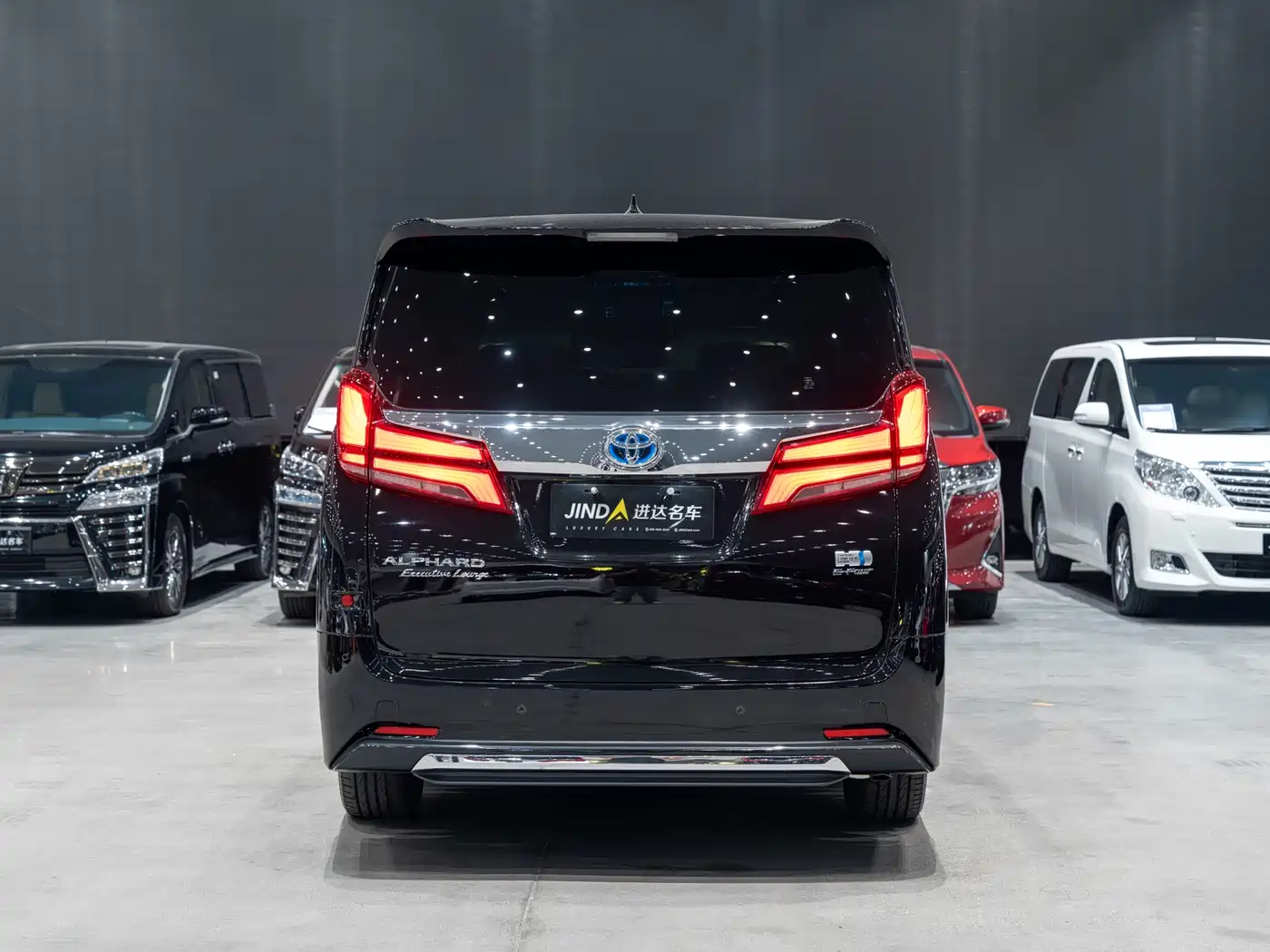 Toyota Alphard 2021 Hybrid 2.5L Ultimate фото 4