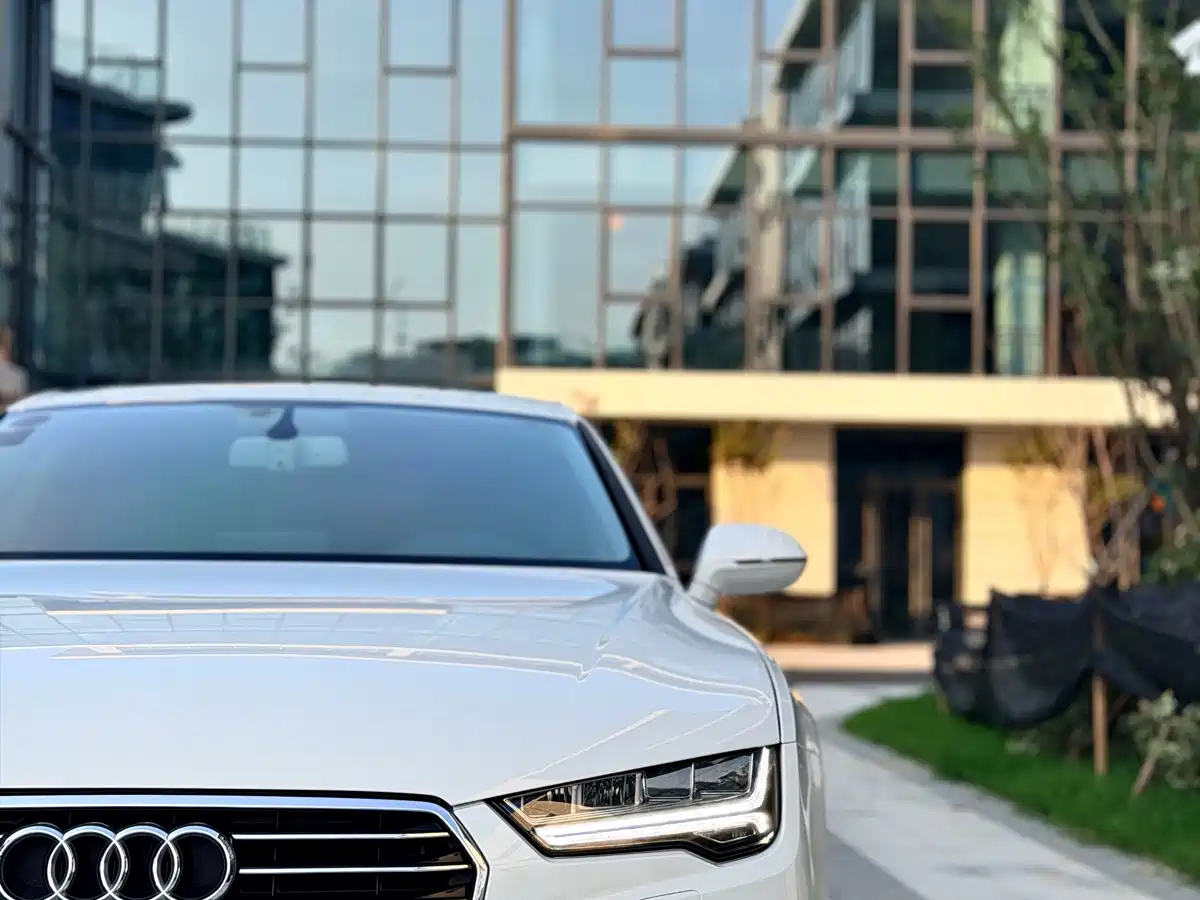 Фото 27 - Audi A7