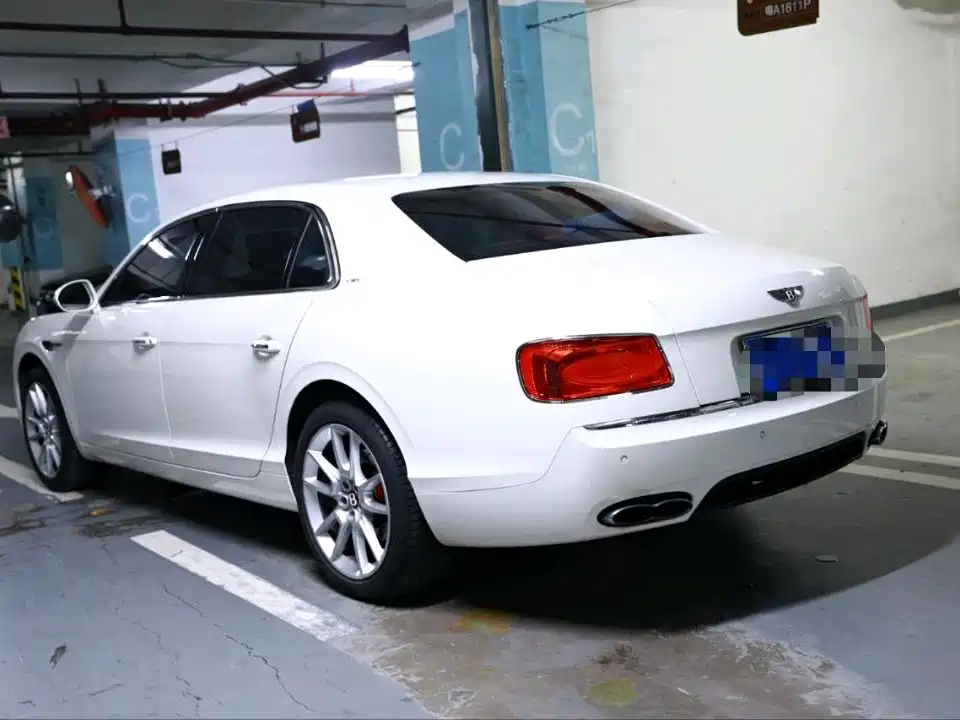Bentley Flying Spur 2011 2010 6.0T 5-seater Version