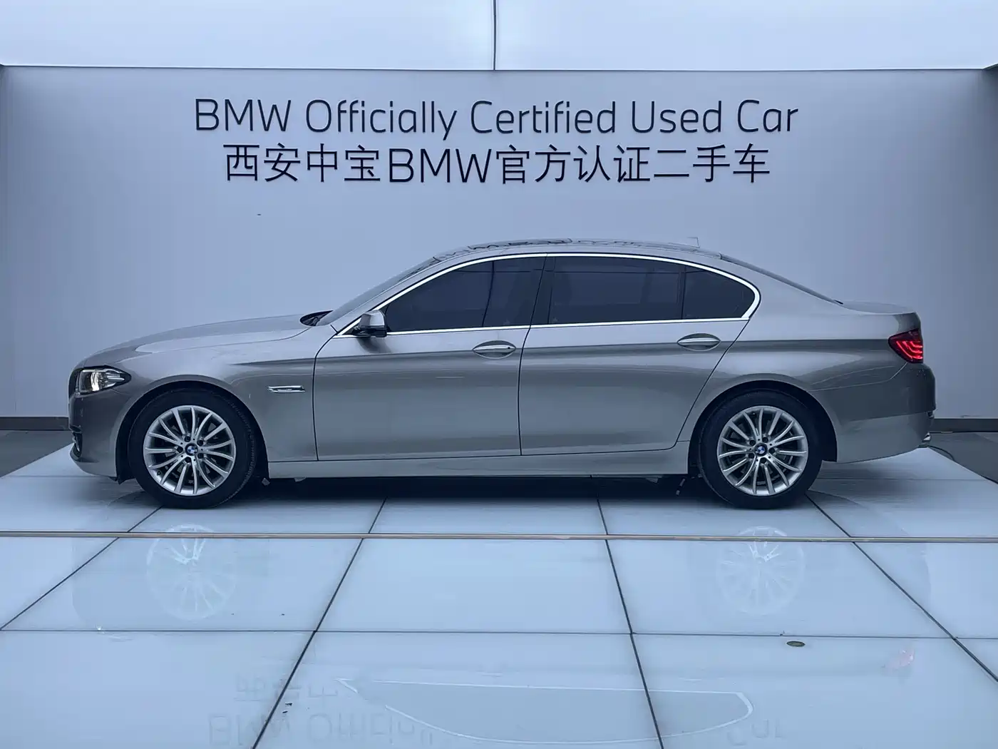 BMW 5 Series 2014 525Li Luxury Design Package фото 3