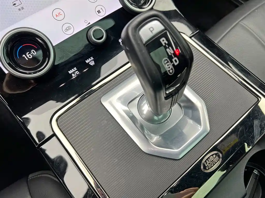 Land Rover Range Rover Evoque 2020 249PS R-DYNAMIC SE Sport Tech Edition фото 18