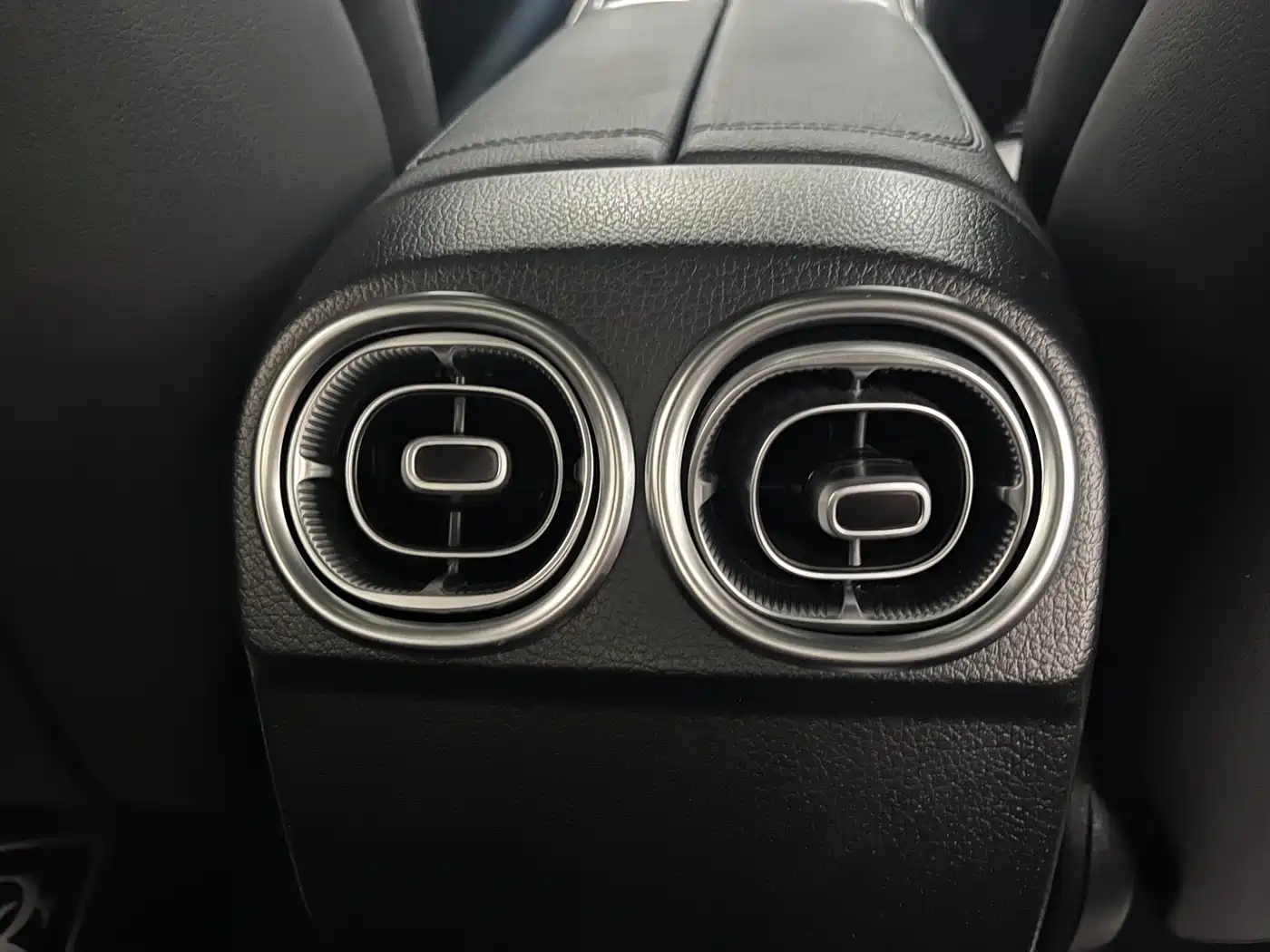 Mercedes-Benz C-Class 2024 C 260 L Sport фото 9