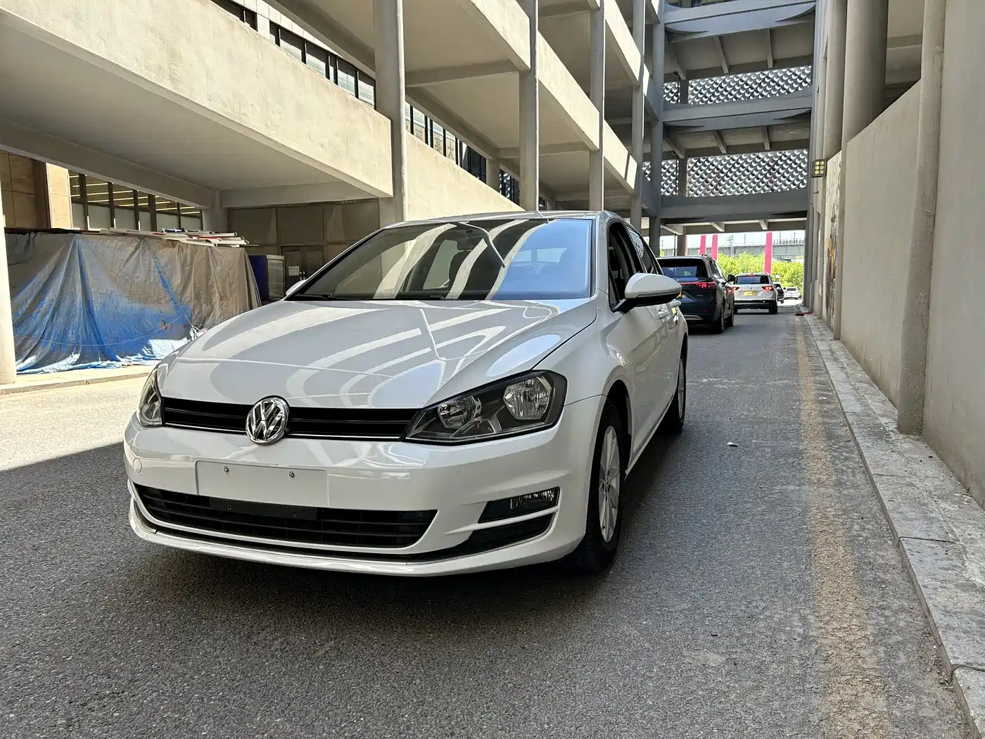 Volkswagen Golf 2016 1.6L Automatic Fashion фото 2