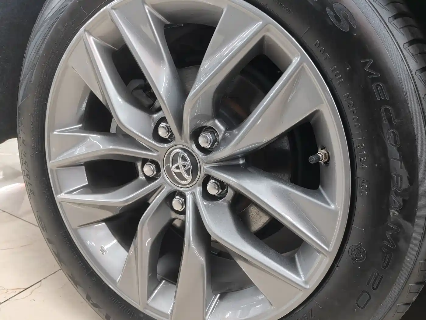 Toyota Avalon 2020 2019 2.0L Luxury Edition (China VI)