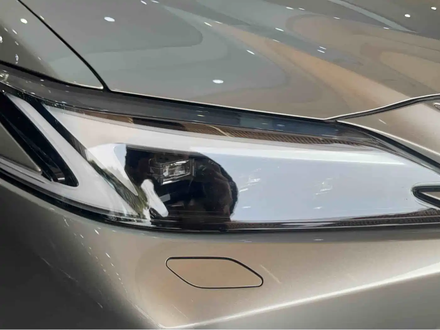 Lexus ES 2025 200 Ultimate Edition фото 21