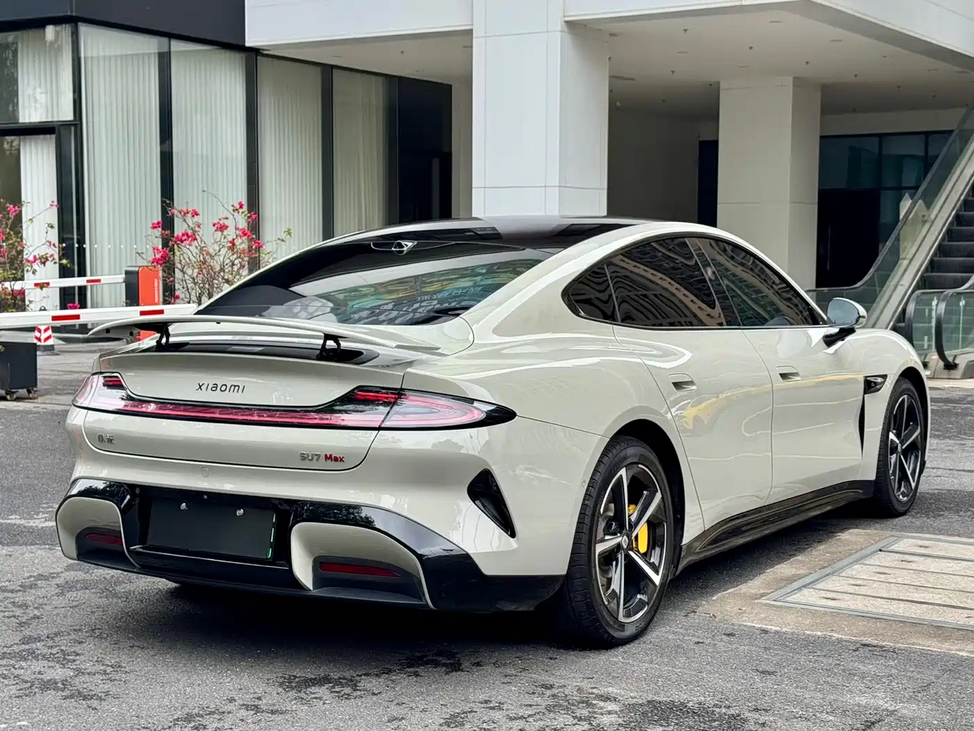 XIAOMI CAR XIAOMI SU7