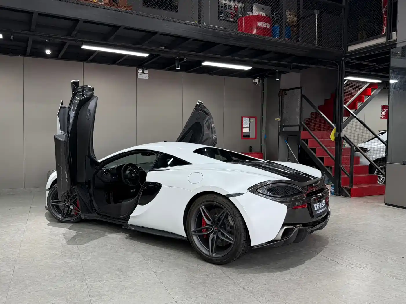 McLaren 570 2016 2015 570S 3.8T Coupe
