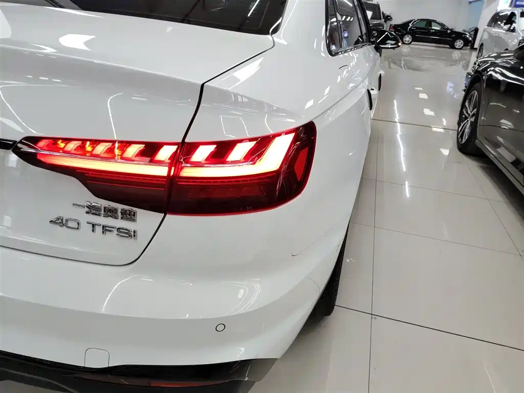Audi A4L 2022 40 TFSI Luxury Dynamic фото 8