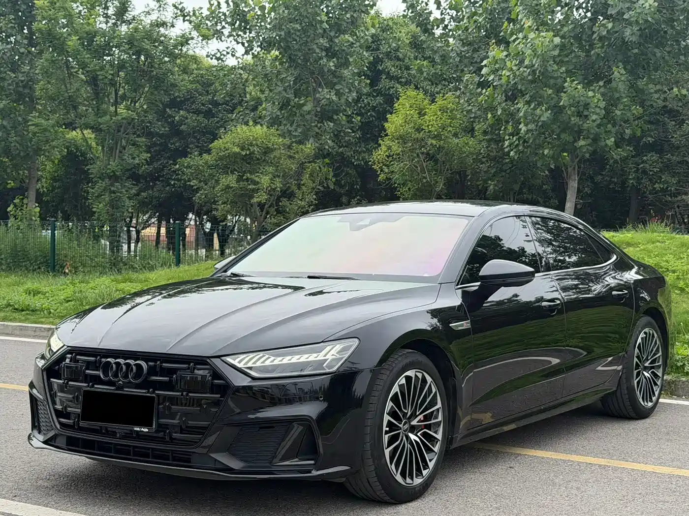 Audi A7L 2024 45 TFSI Luxury фото 2