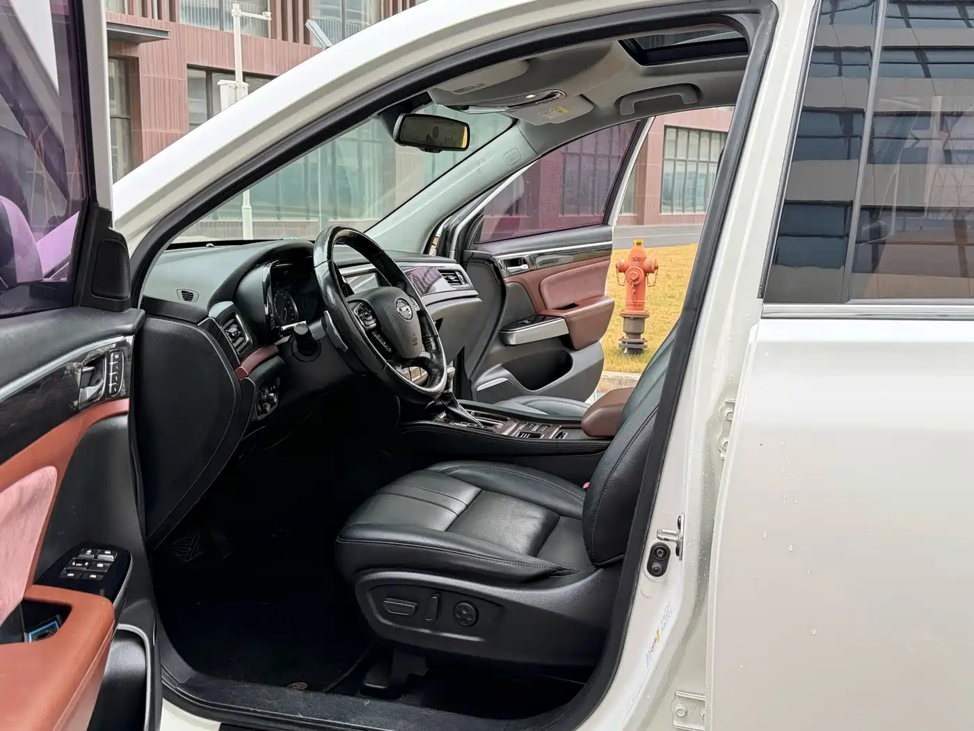 GAC Trumpchi Trumpchi GS8 2017 320T 2WD Premium (7-seater) фото 4