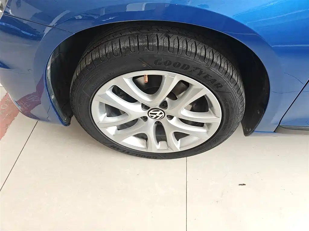 Volkswagen Scirocco 2015 1.4TSI Trend Edition фото 23