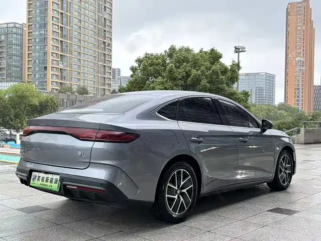BYD Qin L 2025 DM-i Smart Drive 80KM Premium — фото 4