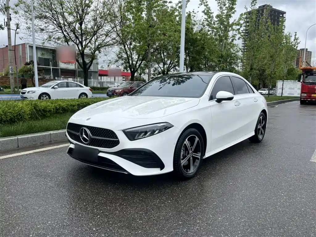 Mercedes-Benz A-Class 2024 A 200 L Fashion Edition