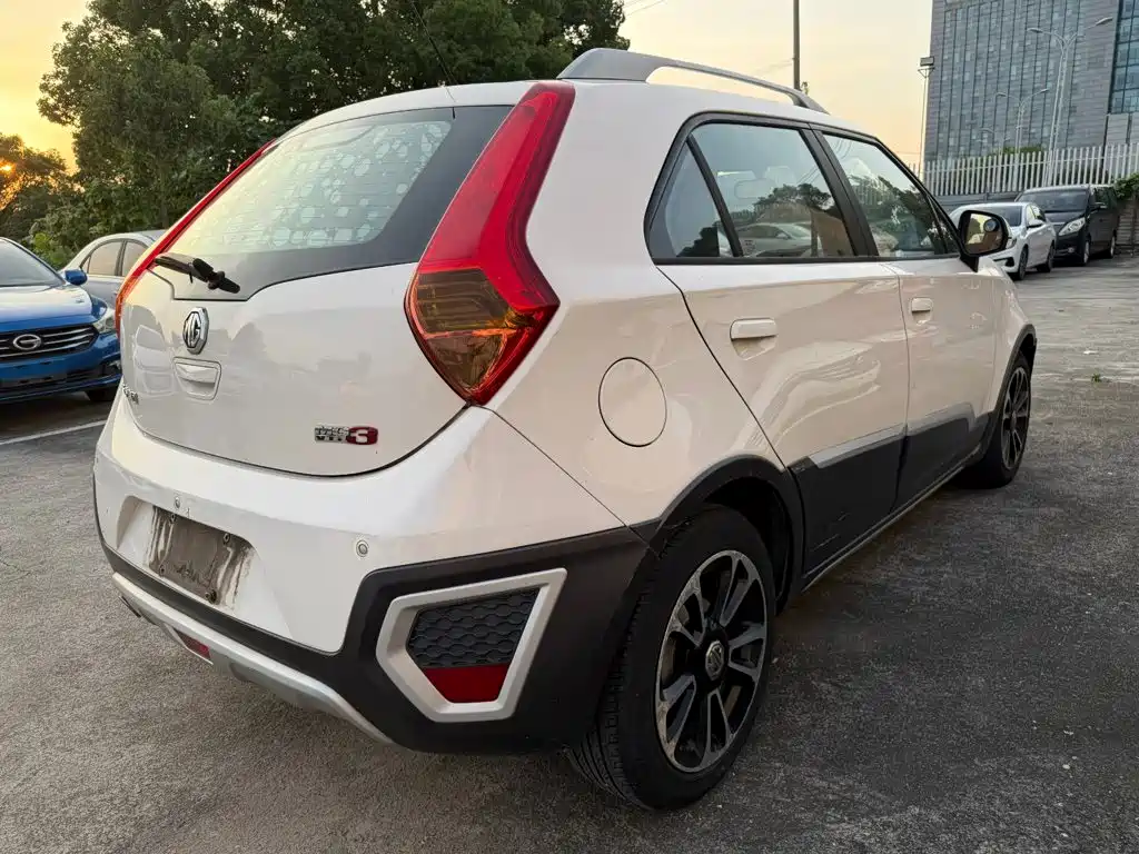 MG 3SW 2015 2015 1.5L AMT Elite