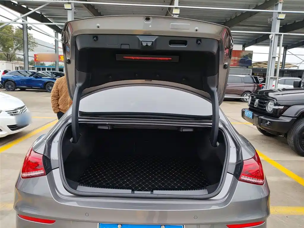 MERCEDES-BENZ CLA (IMPORT)