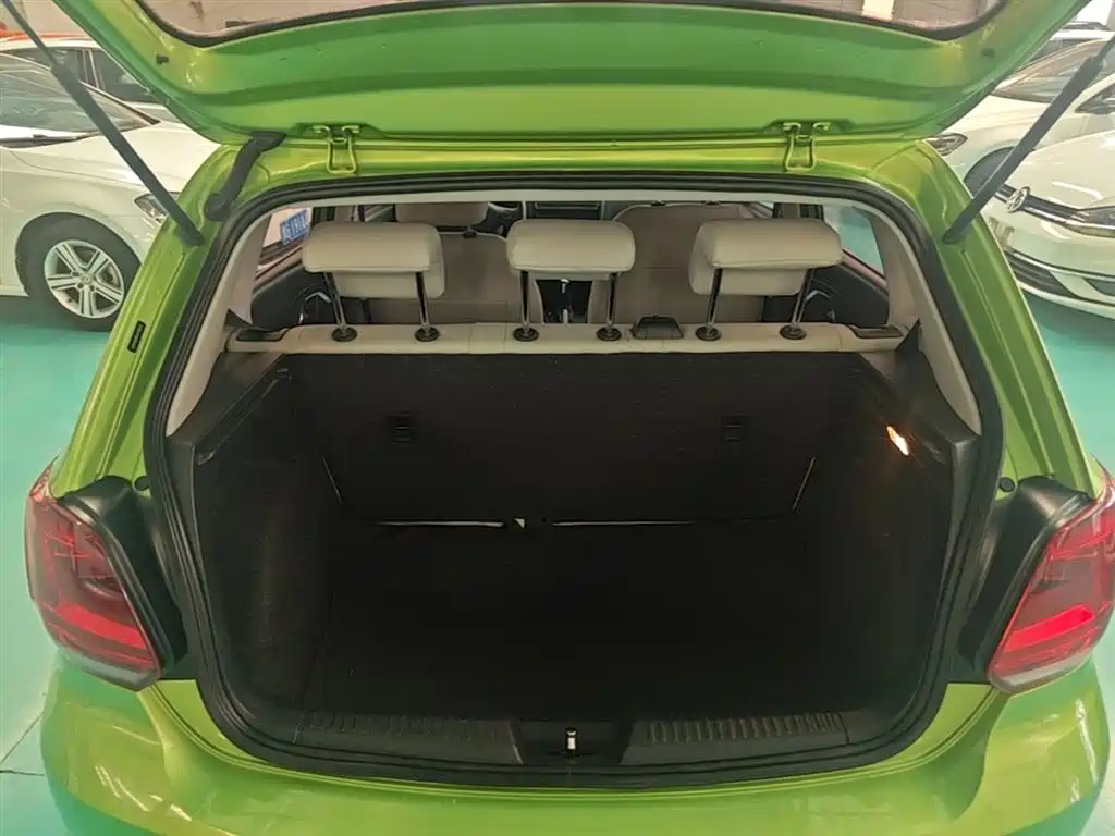 Volkswagen Polo 2016 1.4L Automatic Trend фото 19