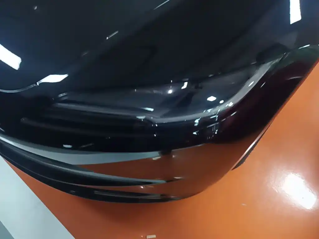 Фото 24 - Tesla Model 3