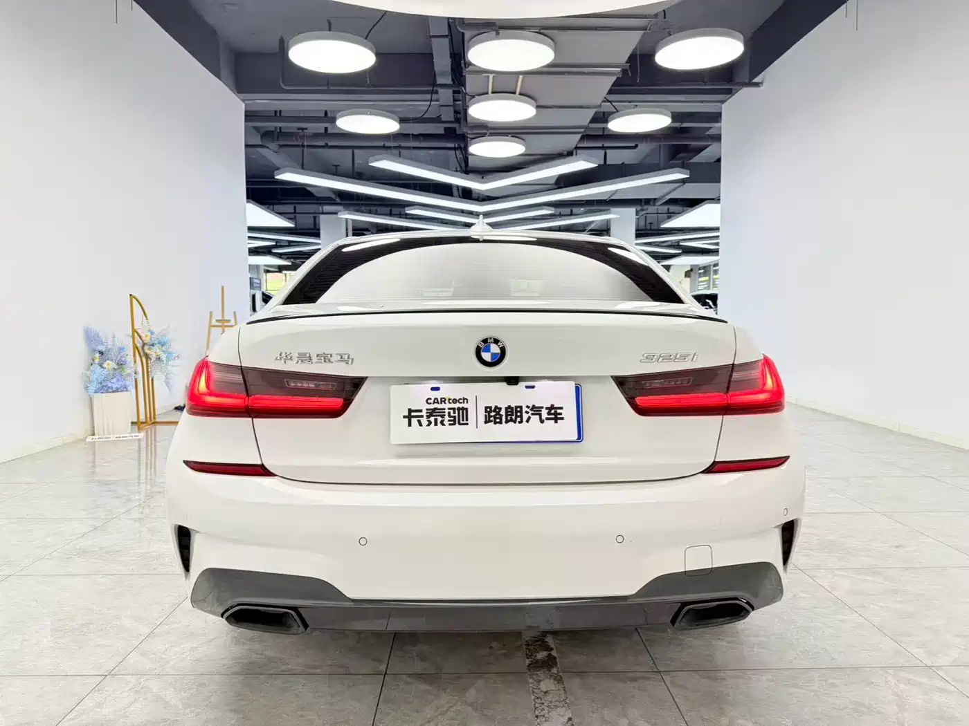 BMW 3 Series 2022 325i M Sport Shadow Edition фото 5