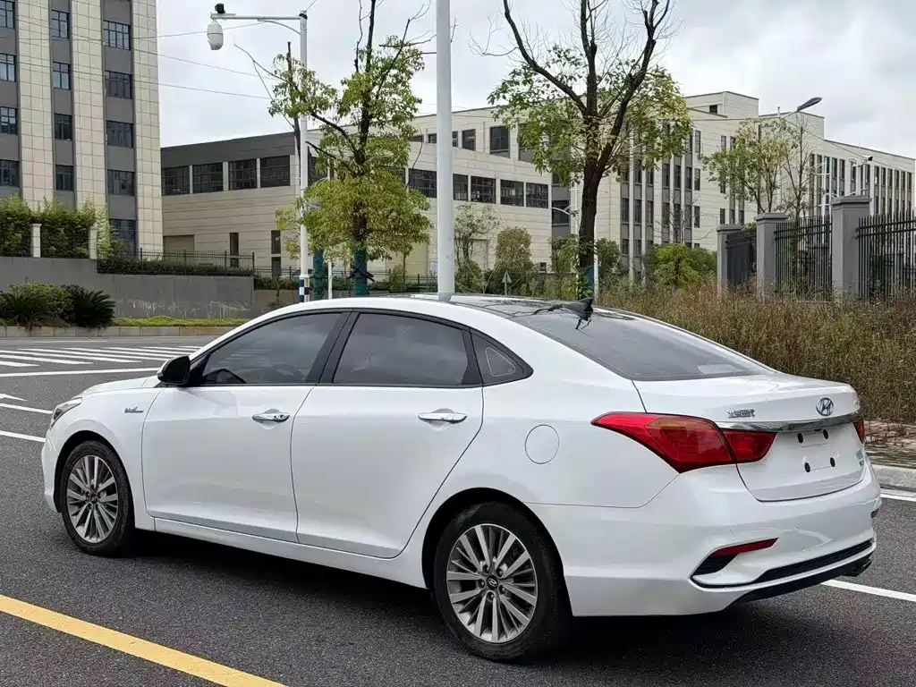 Hyundai Mistra 2020 2019 1.6T Automatic GLS Smart China VI